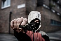 Подростки из США создали банду хакеров в даркнете и избивают людей в реальном мире. Как они держат в страхе всю страну?