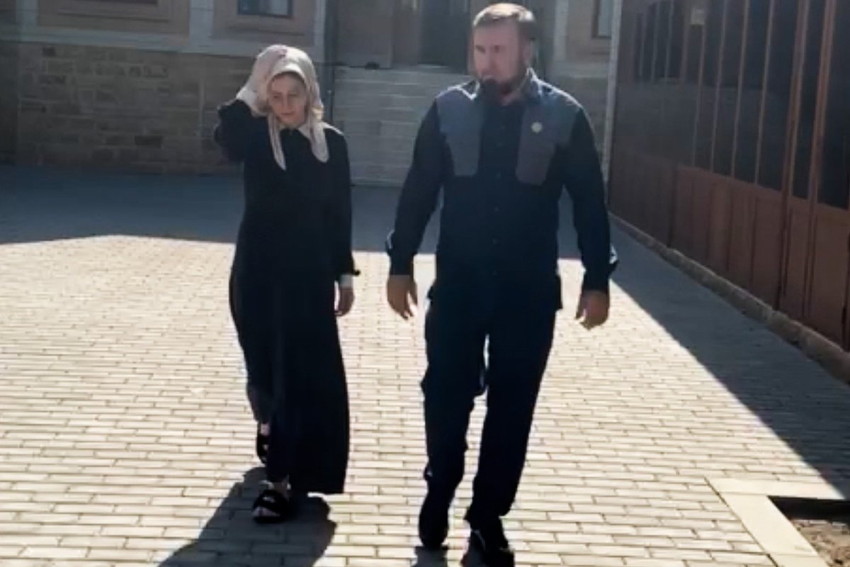 Седа Сулейманова и уполномоченный по правам человека в Чечне Мансур Солтаев