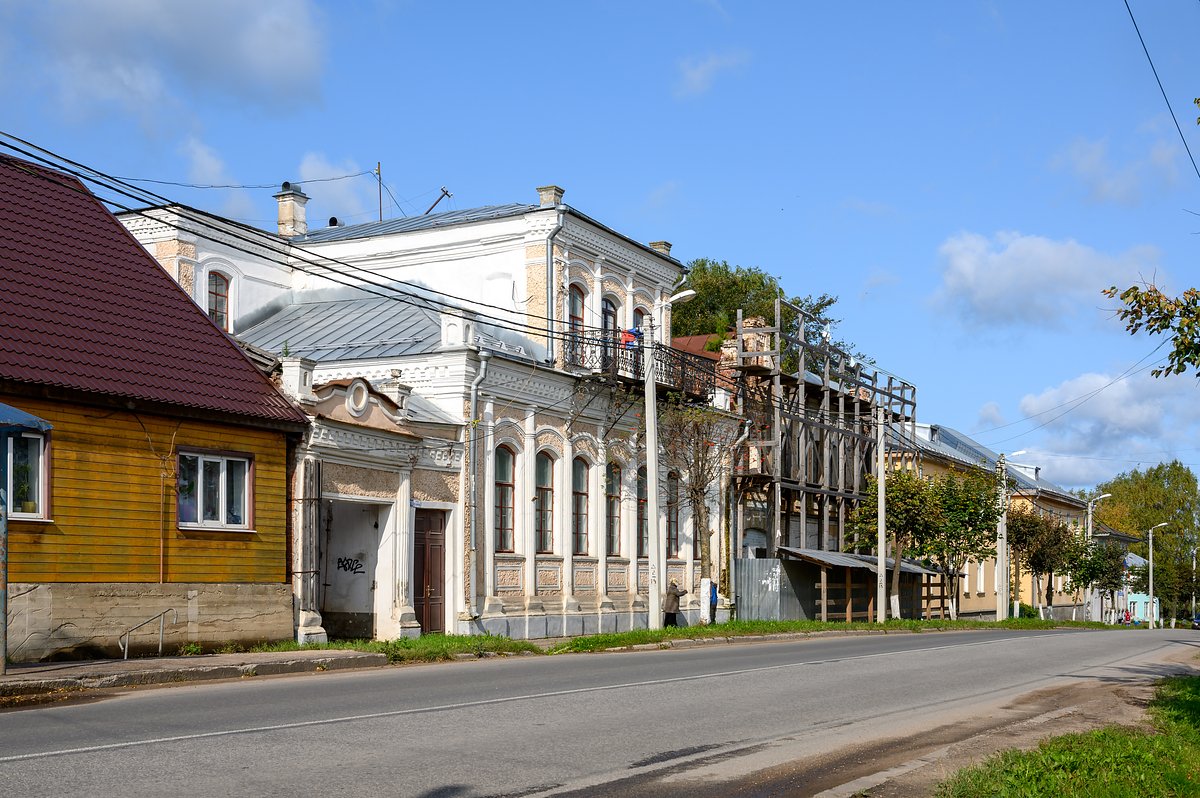 Старица, улица Ленина — бывшая Широкая