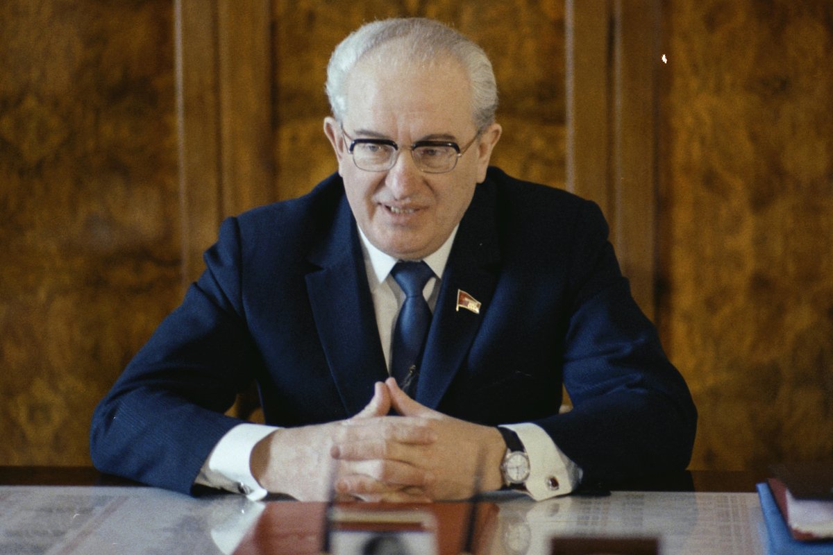 Председатель КГБ Юрий Андропов 