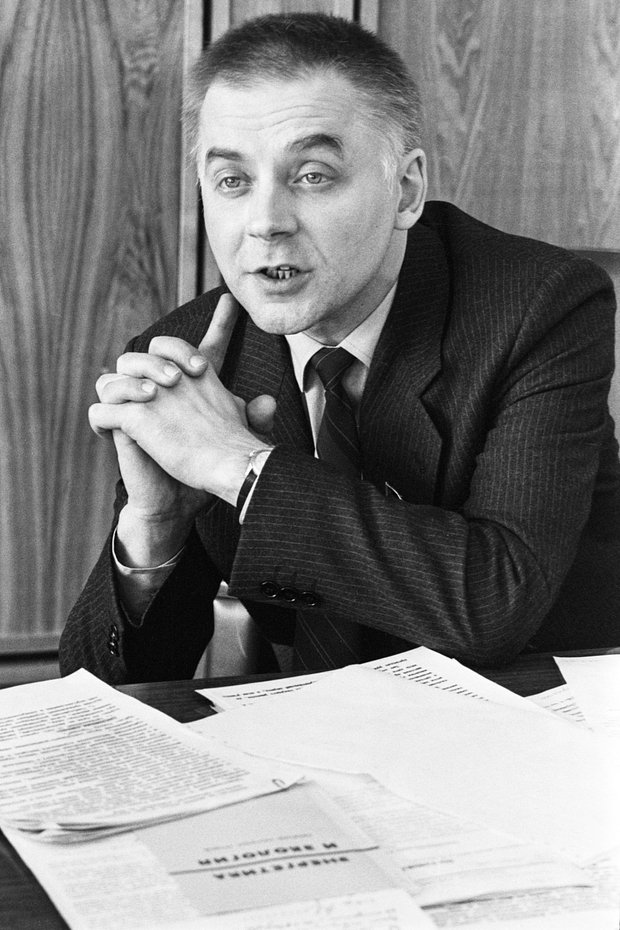 Делегат XXVIII съезда КПСС Владимир Миндолин, 1990 год