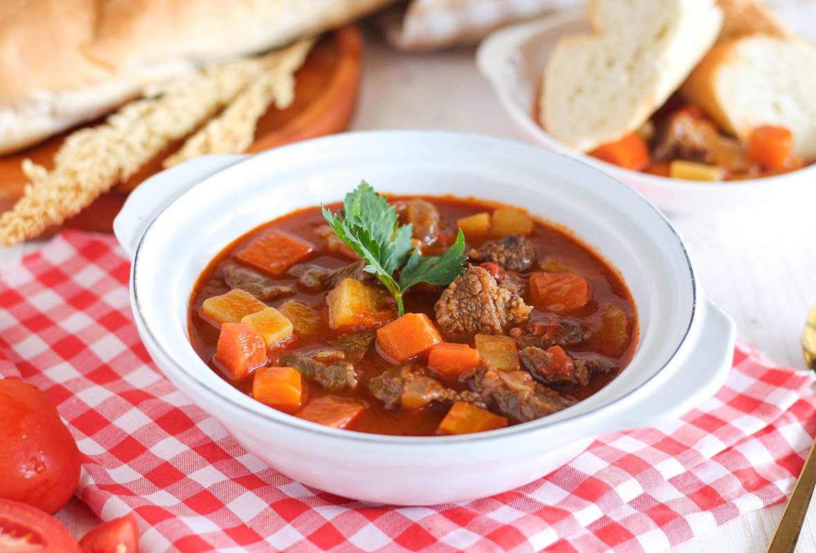 Мясо молодых баранов и овец отличается нежностью, деликатным вкусом и универсальностью в обработке